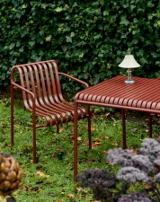 Palissade Table 90, iron red