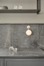 Apiales Wall Lamp, brushed brass/opal