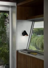 Bonnet Wall Lamp SC103, black