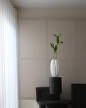 Bloom Vase Slim Mini, bone white