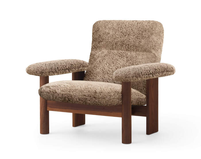 Brasilia Lounge Chair, Sheepskin sahara/walnut