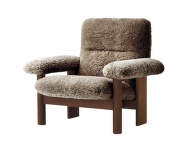 Brasilia Lounge Chair, Sheepskin sahara/dark stained oak