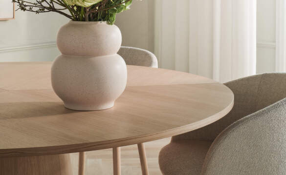 Bolia Piro Dining Tables